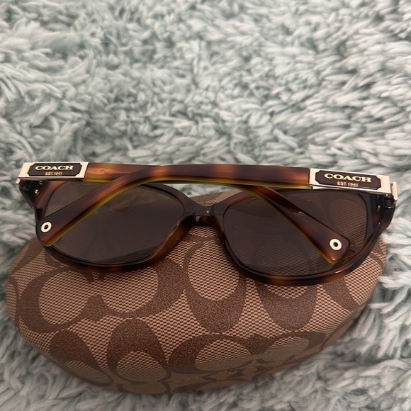 Brand new without tag Coach sunglasses. - Picture 2 of 7